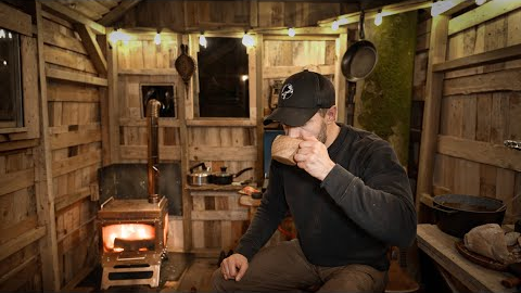 Building an Off Grid Cabin in the Trees: Full Pallet Cabin Build Start to Finish